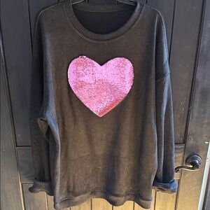 Le Due Sorelle Boutique Black Sweatshirt with SEQUIN Pink Heart